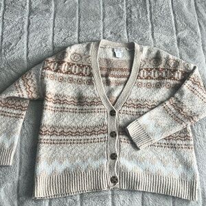 Cupcakes and Cashmire, cardigan, white/tan size medium, soft and stretchy fabric